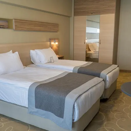 Greymark Hotel 4*